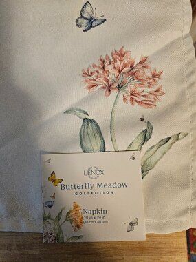 Lenox Butterfly Meadow Collection 5 Napkins